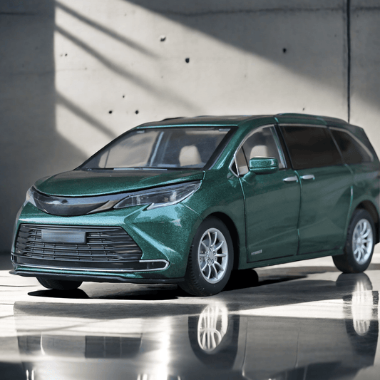 1:24 Toyotas Sienna Diecast Car Model with Sound and Light, Alloy Metal Vehicle, Simulation Collection Children Toy (Green)